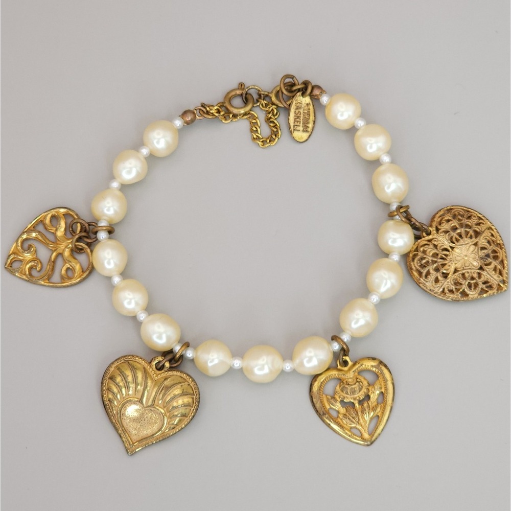 Signed Vtg‎ Miriam Haskell Faux Pearl Heart Charm Bracelet Gold Tone Filligree - Picture 10 of 15